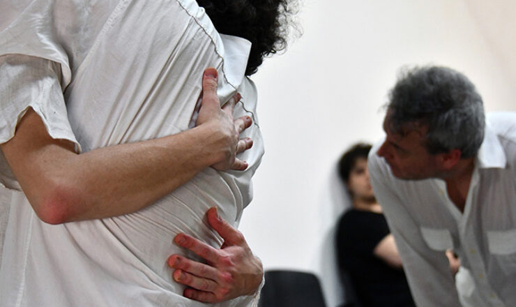 EDIPO. CORPO DI SFINGE. IL PAESE DEL NULLA. Seconda stanza.